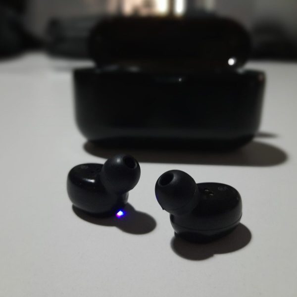 AirPods Checkmate